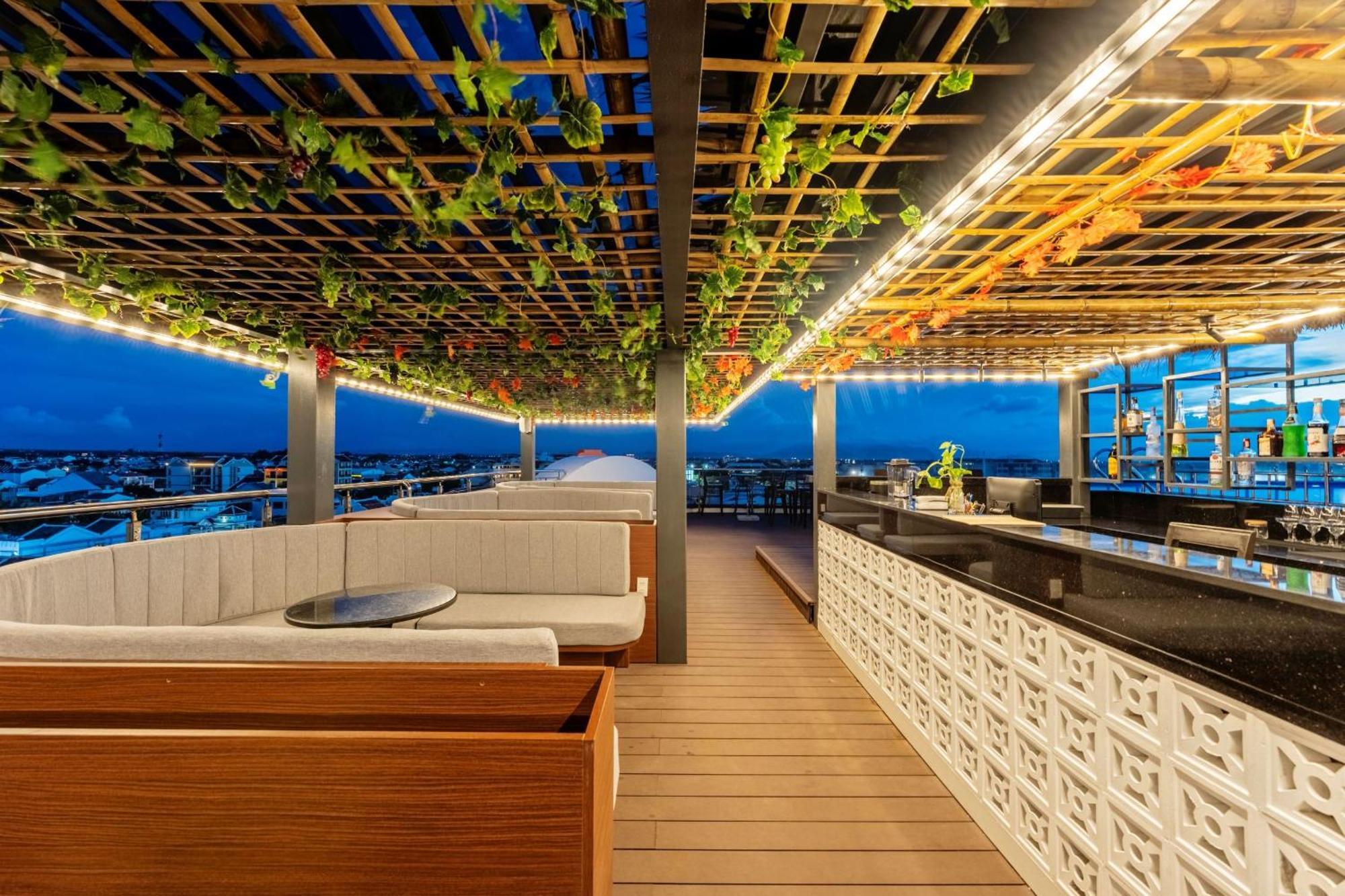 Qualia De Hotel Hoi An - Rooftop Bar City View Экстерьер фото