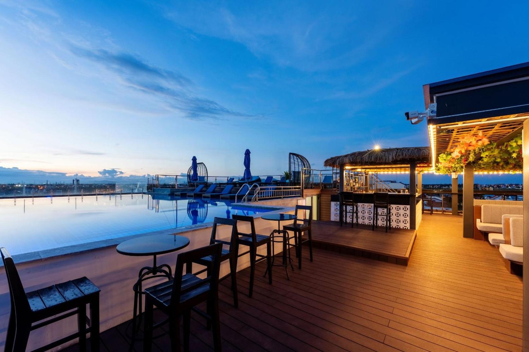Qualia De Hotel Hoi An - Rooftop Bar City View Экстерьер фото